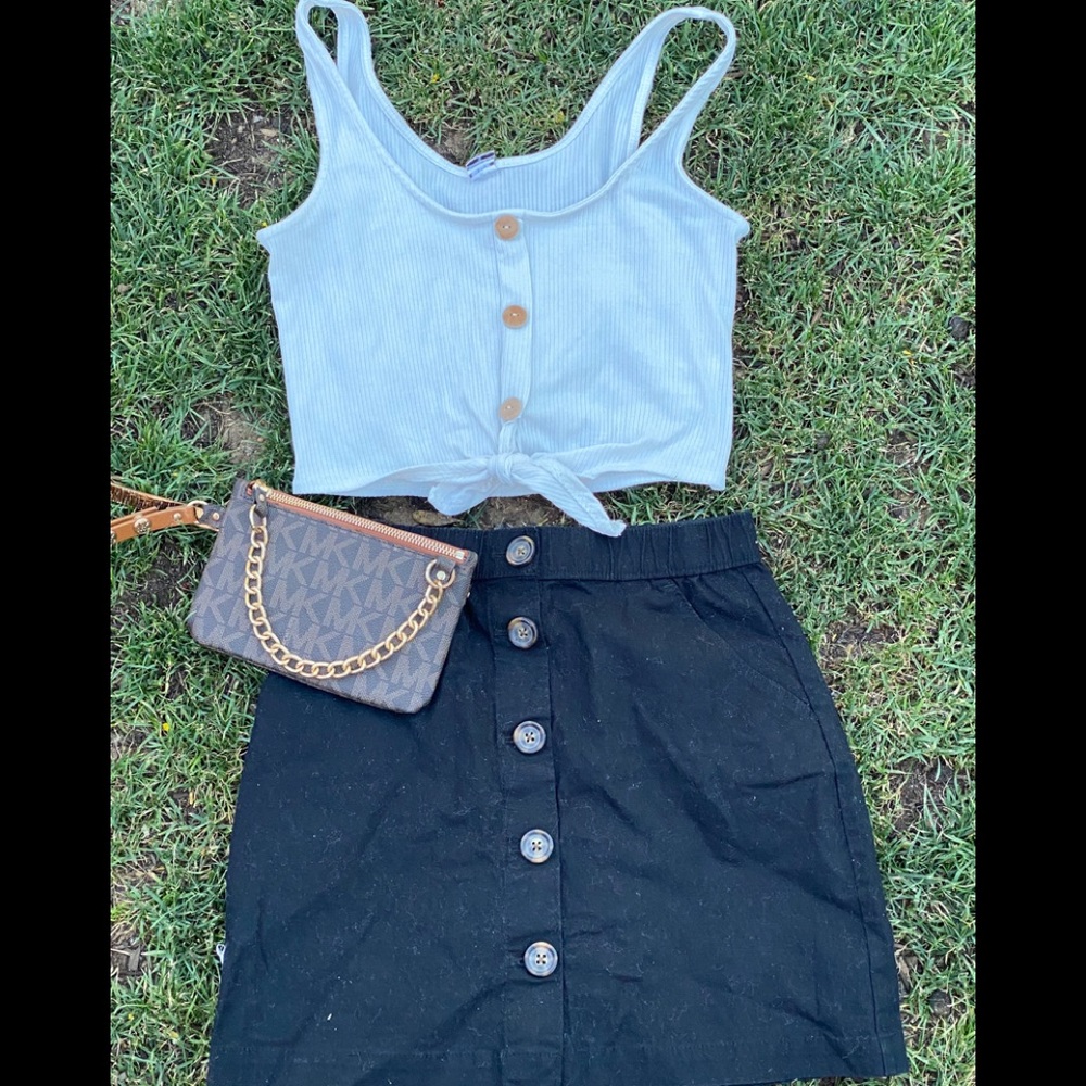 White button crop top